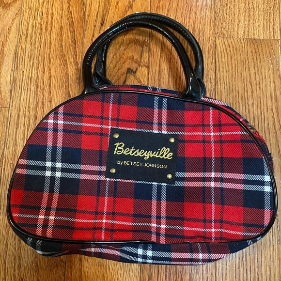 Betsey Johnson Handbags - NWT Bestseyville Betsey Johnson plaid bag